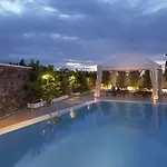 梅里梅里酒店 4*